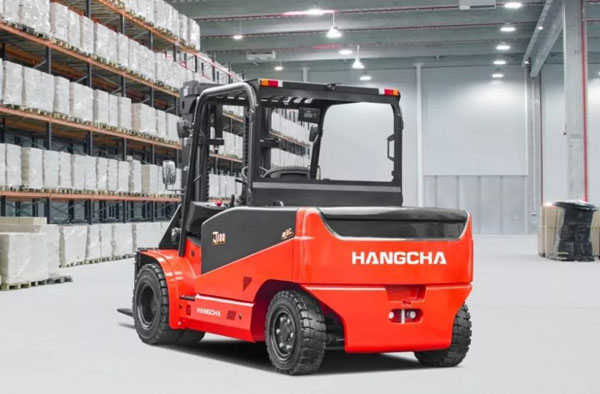 如何根据工况选择叉车的车型和配置